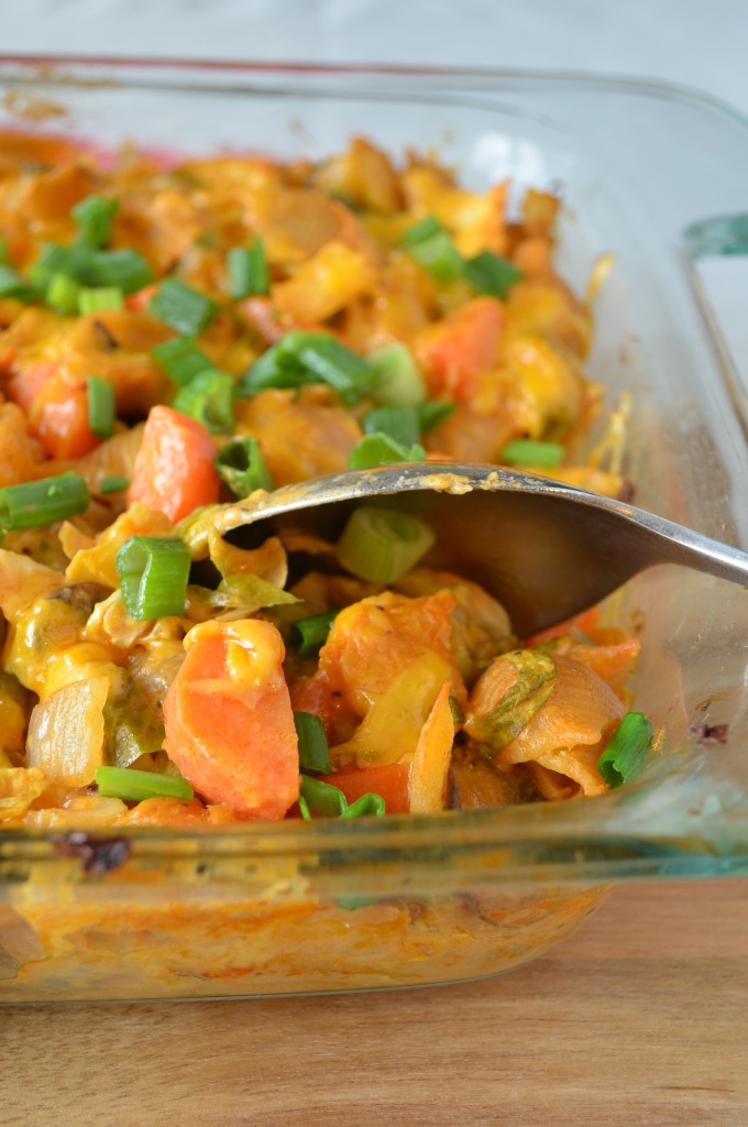 Boyfriend-Approved Buffalo Veggie Pasta Bake | coffeeandquinoa.com