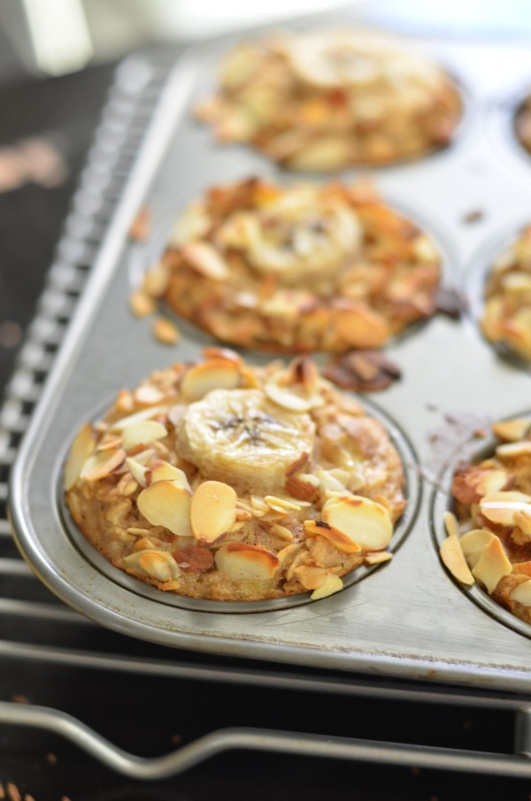 Banana Almond Baked Oatmeal Cups (Vegan) + a California Almonds GIVEAWAY!