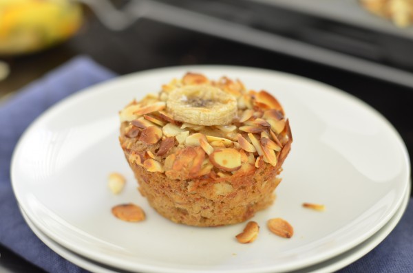 Banana Almond Baked Oatmeal Cups (Vegan) + a California Almonds GIVEAWAY!