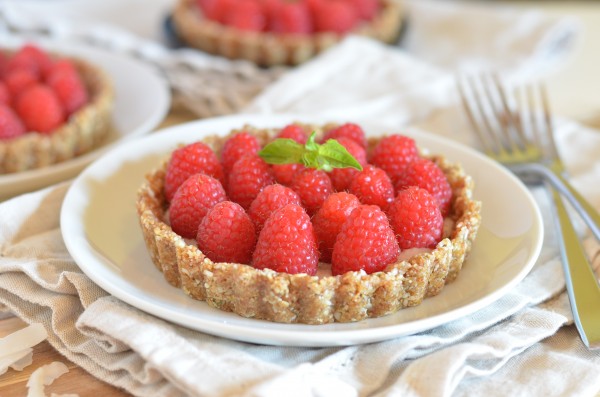 No-Bake Coconut Raspberry Tarts (Can Be Vegan & Raw) // Coffee & Quinoa