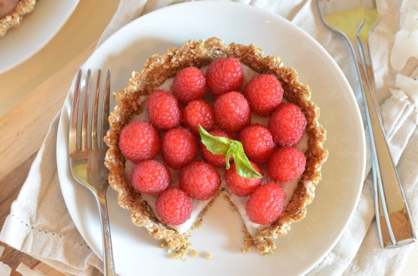 No-Bake Coconut Raspberry Tarts (Can Be Vegan & Raw) // Coffee & Quinoa