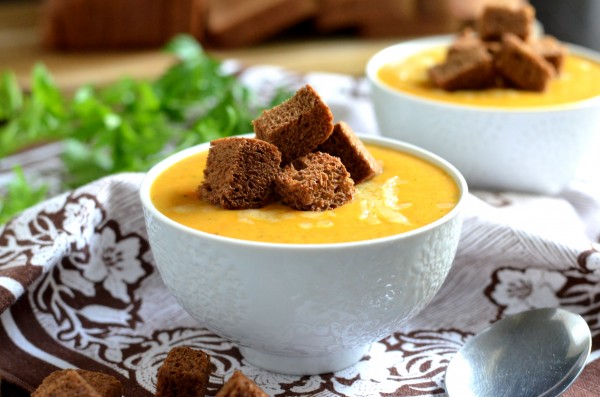 Potato-Cheese Soup with Pumpernickel Croutons