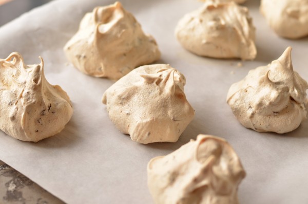 Three-Ingredient Mint Meringues (Gluten-Free)