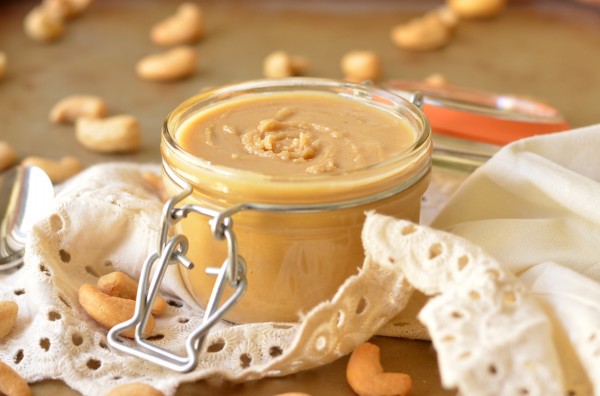 Maple Vanilla Cashew-Macadamia Nut Butter