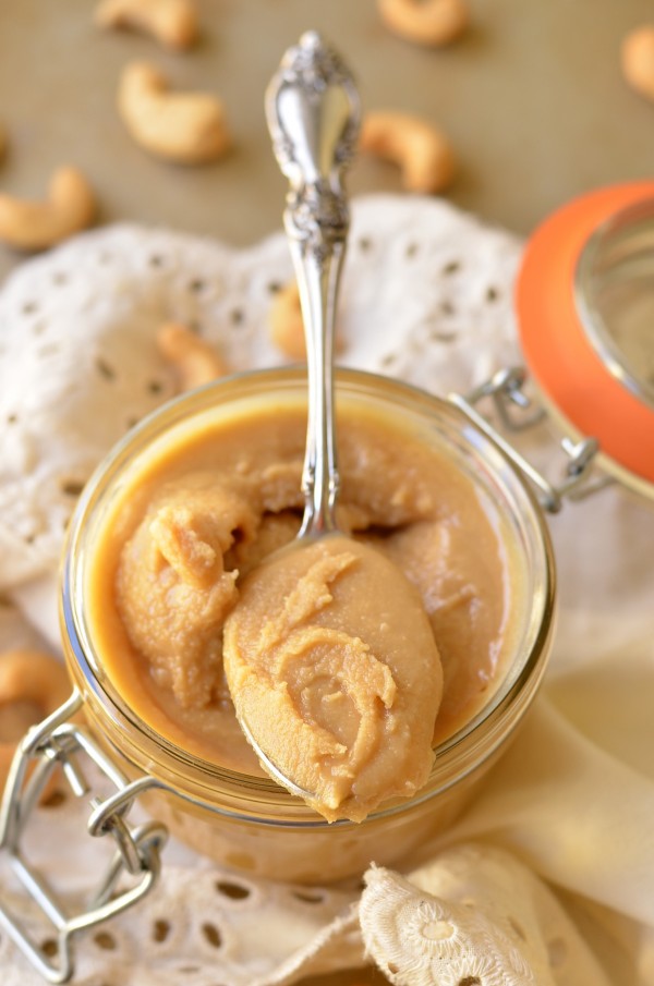 Maple Vanilla Cashew-Macadamia Nut Butter
