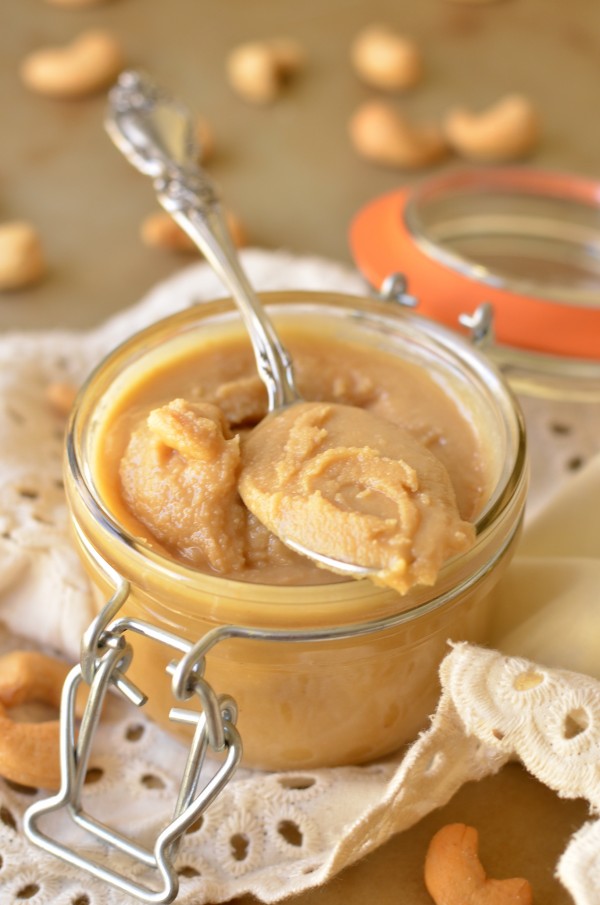 Maple Vanilla Cashew-Macadamia Nut Butter