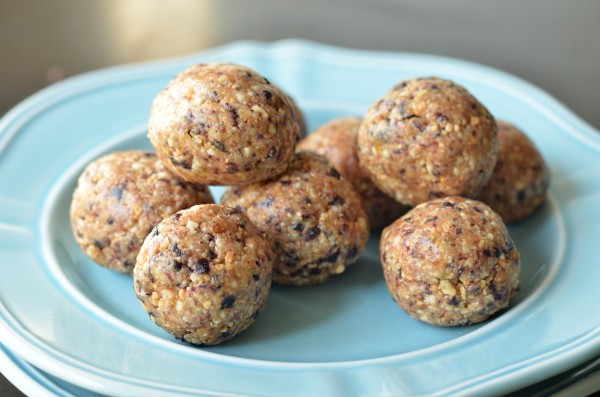 Blueberry Vanilla Cashew Energy Balls