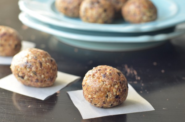 Blueberry Vanilla Cashew Energy Balls