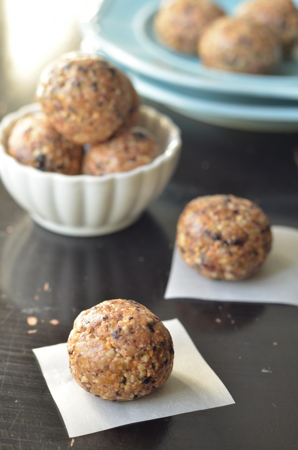 Blueberry Vanilla Cashew Energy Balls