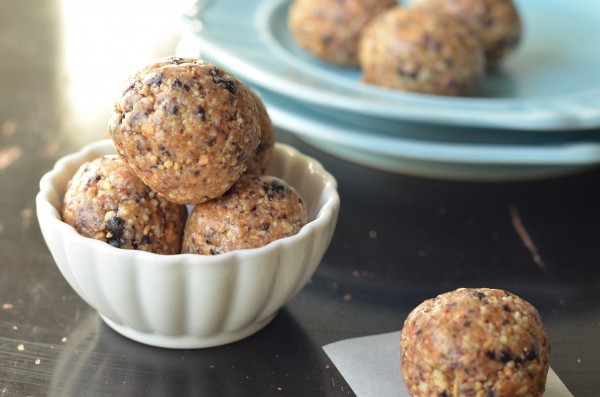 Blueberry Vanilla Cashew Energy Balls