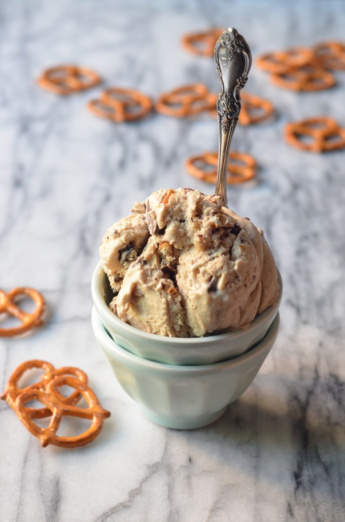 Chocolate Pretzel Peanut Butter Ice Cream (Vegan) |coffeeandquinoa.com