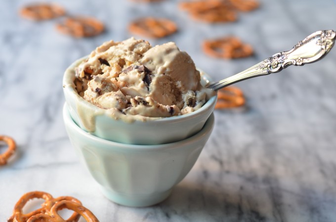 Chocolate Pretzel Peanut Butter Ice Cream (Vegan) |coffeeandquinoa.com