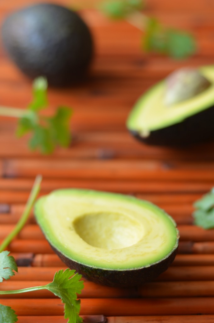 Asian-Inspired Sesame Guacamole | coffeeandquinoa.com