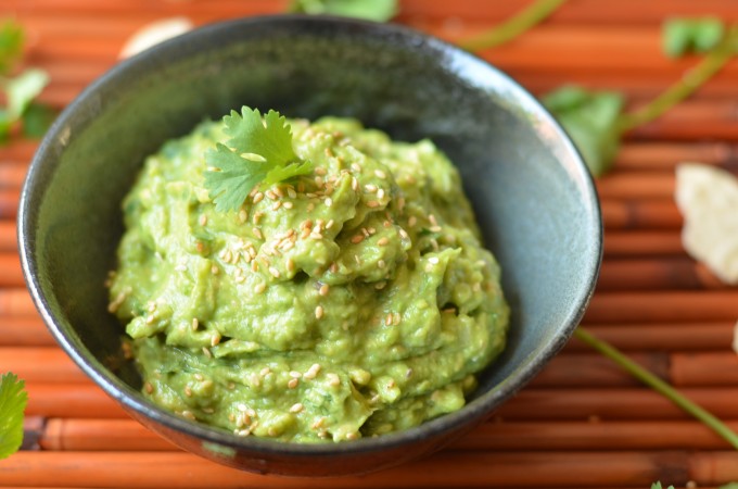 Asian-Inspired Sesame Guacamole | coffeeandquinoa.com