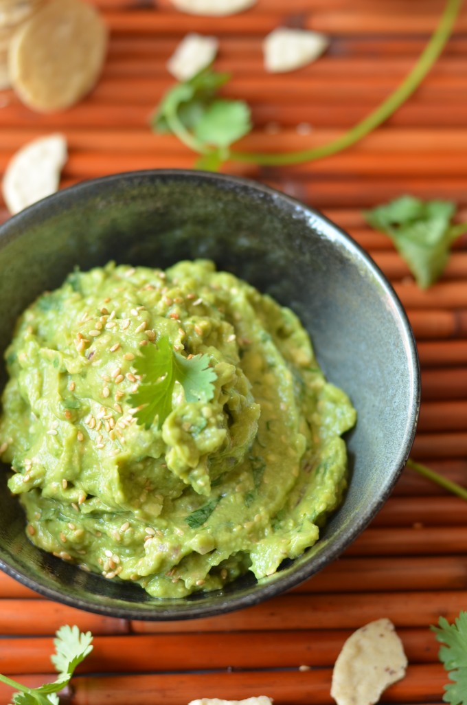 Asian-Inspired Sesame Guacamole | coffeeandquinoa.com