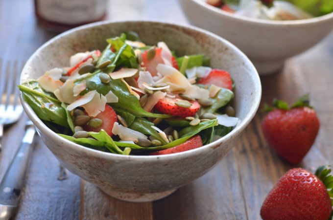 Spinach Salad with Strawberry Jam Vinaigrette | coffeeandquinoa.com