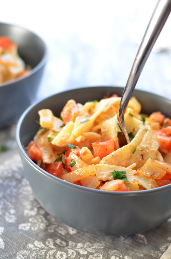 Creamy Cajun Cauliflower Pasta | coffeeandquinoa.com