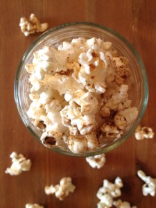 gingerbread spiced popcorn