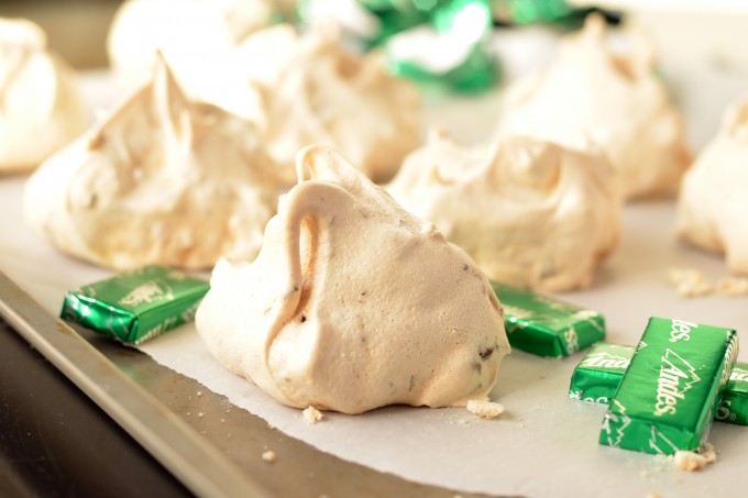 Three-Ingredient Mint Meringues (Gluten-Free)