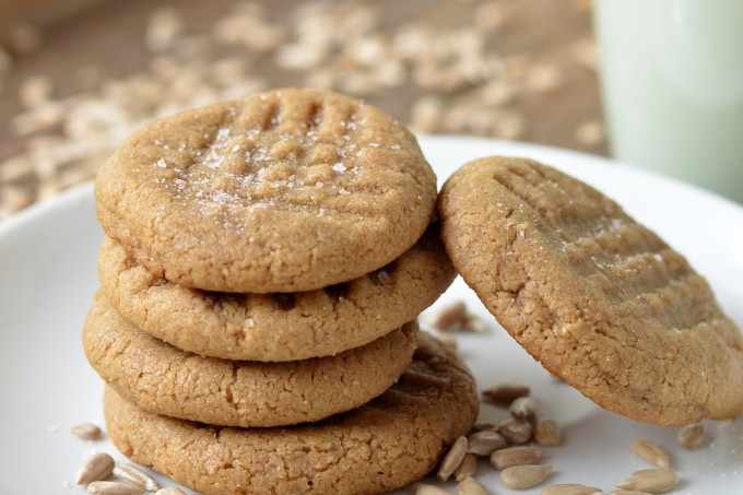 Three-Ingredient Sunbutter Cookies